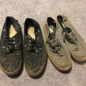 two pairs of vans